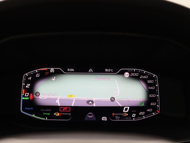 Cupra Formentor 1.4 e-Hybrid VZ Performance 245PK DSG Pano-Schuifdak, SOH 90%, Trekhaak, Side Assist, Keyless, Achteruitrijcamera, Stoel-Stuurverwarming, 19" LM Velgen