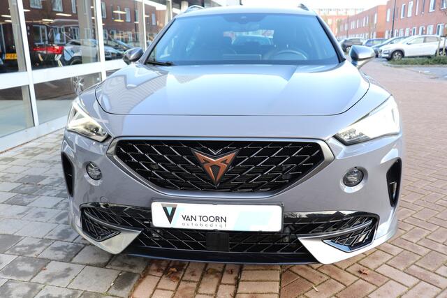 Cupra Formentor 1.4 e-Hybrid Business. Navigatie, 18"lm velgen, Speciale kleur.
