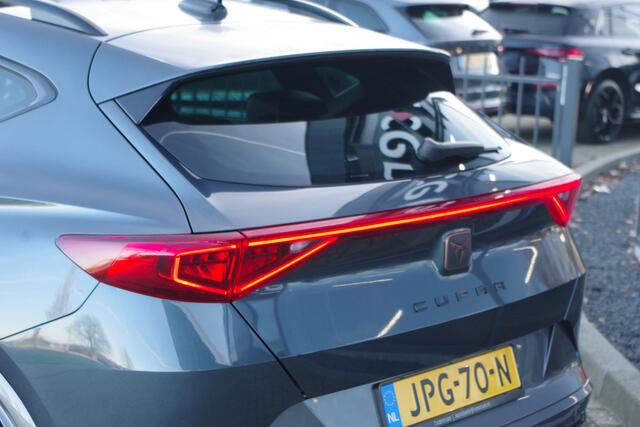 Cupra Formentor 1.4 e-Hybrid 245 PK VZ, Panoramadak, Trekhaak, 360 Camera, Winterpakket