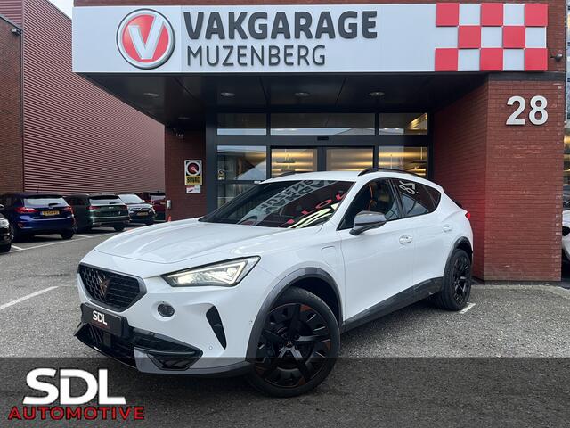 Cupra Formentor 1.4 e-Hybrid Business // ADAPT. CRUISE // DODEHOEK // CAMERA // CLIMA // FULL LED // KEYLESS // SFEERVERLICHTING //