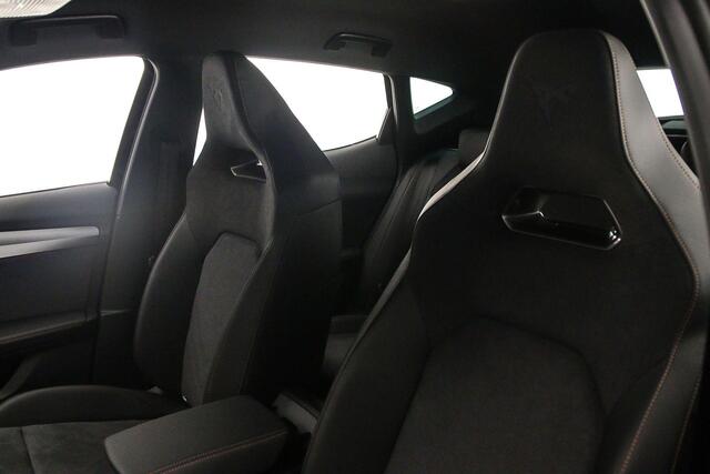 Cupra Formentor VZ Performance 1.5 TSI e-Hybrid 272pk DSG Automaat Trekhaak, Adaptive cruise control, Elektrische achterklep, Achteruitrijcamera, Stuurwiel verwarmd, LED koplampen