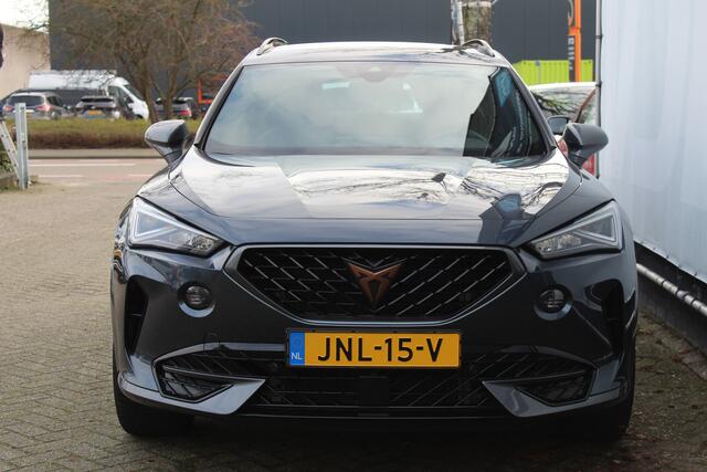Cupra Formentor 1.4 TSI e-Hybrid Stoel- en stuurverwaming l AppleCarPlay/AndroidAuto l parkeer assist l Cruise control l Navigatie l