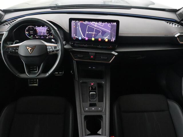 Cupra Formentor 1.4 eHybrid VZ | 245pk | Stoelverwarming | Camera | Adaptive cruise | Sfeerverlichting | Navigatie | Keyless | 19'' | Stuurverwarming | Full LED | PHEV | Plug In