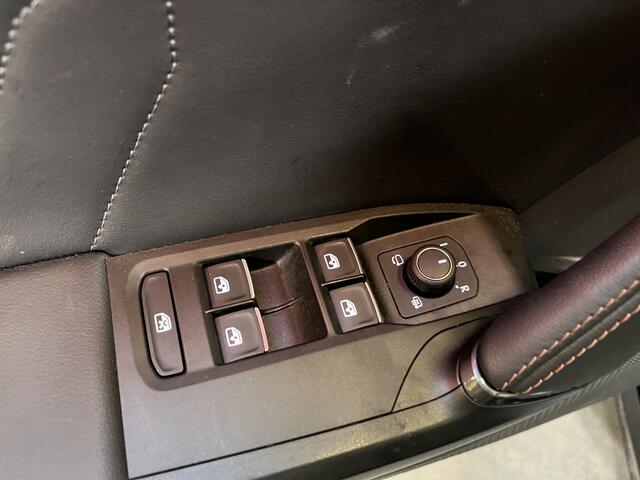 Cupra Formentor 1.4 e-Hybrid Performance / AUTOMAAT/ PANO/ ELEKTR. STOEL/ KEYLESS/ NAVI/ LED/ PARK. SENSOREN + CAMERA/ ADAPT. CRUISE/ CLIMA/ FULL LINK/ STOEL-STUUR VERWARM.