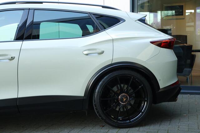 Cupra Formentor VZ5 2.5 TSI Taiga Grey 625/999 / Carbon / Beats / Panorama