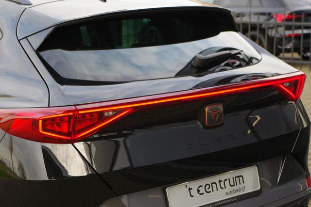 Cupra Formentor 1.4 e-Hybrid 204 PK Performance PHEV, Panoramadak, Winterpakket, Camera, Carplay