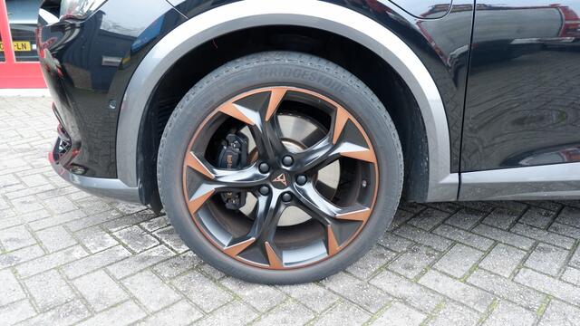 Cupra Formentor VZ e-Hybr. Perf. Copper/Pano/Virtual/Leder/Sportstoelen/19"/Vol!