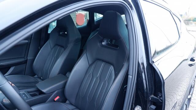 Cupra Formentor VZ e-Hybr. Perf. Copper/Pano/Virtual/Leder/Sportstoelen/19"/Vol!