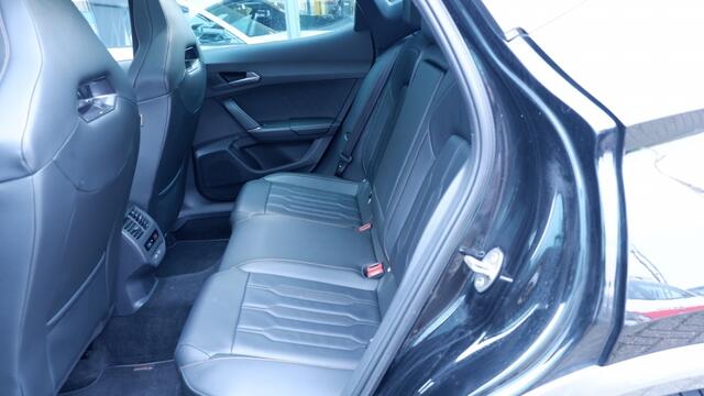 Cupra Formentor VZ e-Hybr. Perf. Copper/Pano/Virtual/Leder/Sportstoelen/19"/Vol!