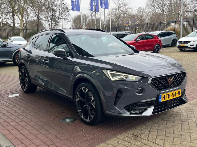 Cupra Formentor 1.4 e-Hybrid 245pk DSG Performance / Supersport Stuur / LED / Elek. Zwenkbare Trekhaak / Elek Achterklep Met Virtual Pedal / Camera / Stuur & Stoelverwarming / 19" LMV