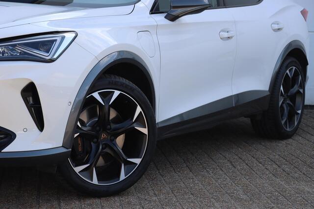 Cupra Formentor 1.4 e-Hybrid VZ Performance 245pk DSG6 | Pano | Camera | Kuipstoelen