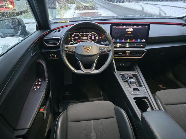 Cupra Formentor 1.4 e-Hybrid Performance / AUTOMAAT/ PANO/ CAMERA/ PARK. SENSOREN/ LED/ 19" LMV