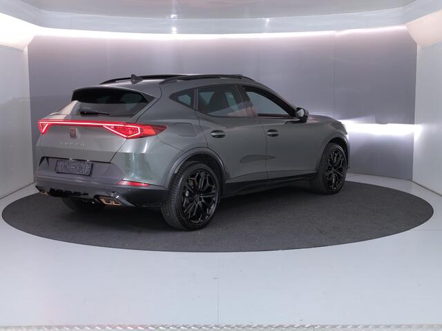 Cupra Formentor 1.4 e-Hybrid VZ Tribe Edition 245 pk Automaat (DSG) | Navigatie | Panoramadak | Parkeersensoren (Park assist) | Rondomzicht camera | Stoelverwarming | Elektr. bestuurdersstoel met geheugen |