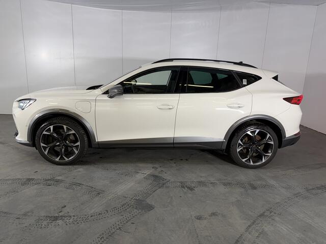 Cupra Formentor 1.4 e-Hybrid VZ Performance / AUTOMAAT/ PANO/ 245 PK/ ELEK.KLEP/ STUUR+STOEL VERWARM./ KEYLESS/ PARK.SENSOR.V+A/ CAMERA/ MEMORY SEAT/ DODE HOEK/ FULL LINK/ ACC/ NAVI/ CLIMA/ DAB/ RIJ-MODI/ LED/ ISOFIX