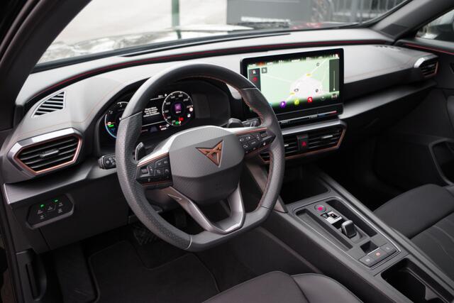 Cupra Formentor 1.4 e-Hybrid 204 PK Business PHEV, Kuipstoelen, Memory, Carplay, Adap. Cruise Control