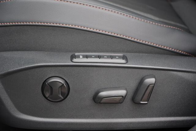 Cupra Formentor 1.4 e-Hybrid 204 PK Business PHEV, Kuipstoelen, Memory, Carplay, Adap. Cruise Control