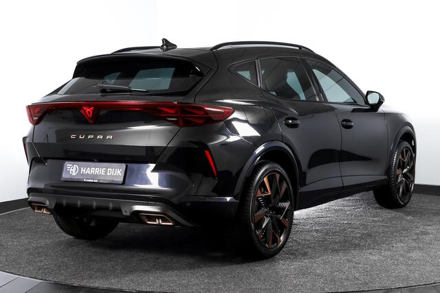 Cupra Formentor 1.5 TSI e-Hybrid 272 PK VZ Performance - Automaat | Dig. Cockpit | Adapt. Cruise | Stoel-+Stuurverw. | PDC | Camera | NAV + App. Connect | ECC | Sennheiser | Elek. Klep | LM 19" | 5347
