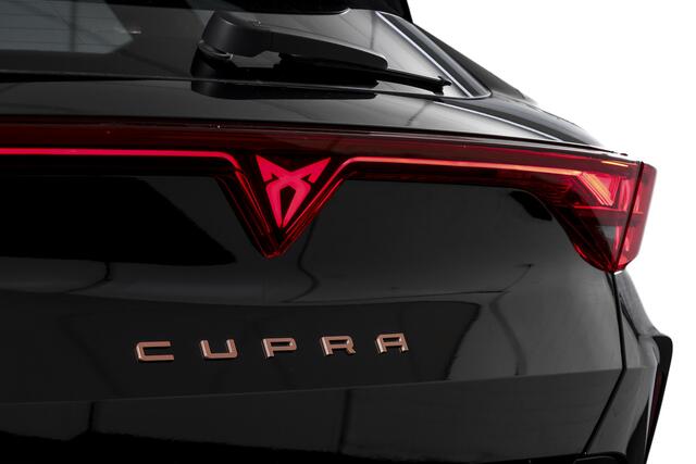 Cupra Formentor 1.5 TSI e-Hybrid 272 PK VZ Performance - Automaat | Dig. Cockpit | Adapt. Cruise | Stoel-+Stuurverw. | PDC | Camera | NAV + App. Connect | ECC | Sennheiser | Elek. Klep | LM 19" | 5475