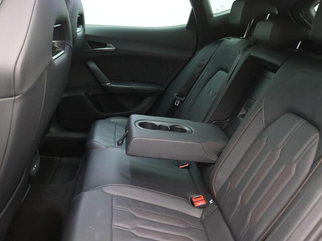 Cupra Formentor 1.4 e-Hybrid VZ Performance 245PK DSG SOH 99%, Pano-Schuifdak, Trekhaak, Supersportstuur, Leder, Memorystoel, 19" LM Velgen, Stoel-Stuurverwarming, 360gr. Camera