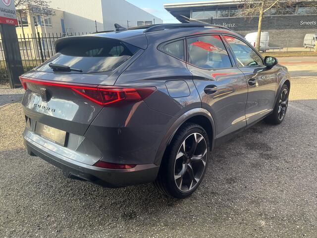 Cupra Formentor 1.4 e-Hybrid VZ Performance 245PK!! // SCHUIF-KANTELDAK // DODEHOEK // ADAPT. CRUISE // CAMERA+SENSOREN // ELEK. KLEP // NAVI+CARPLAY //