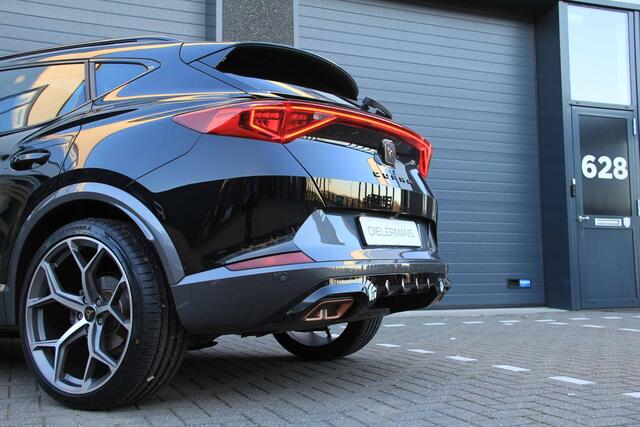 Cupra Formentor 1.4 e-HYBRID 150kW DSG Full option | Panorama dak | Beats audio | 12" Display | 20" velgen! | Sfeerverlichting | BTW!