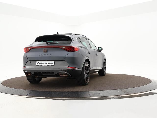Cupra Formentor 1.4 TSI 245pk DSG e-Hybrid VZ Performance Limited · Panoramadak · 360 Camera · Lederen bekleding · Matrix LED · Elek. Bestuurdersstoel + Geheugen · Stuur- & Stoelverwarming · Side Assist · Keyless ·
