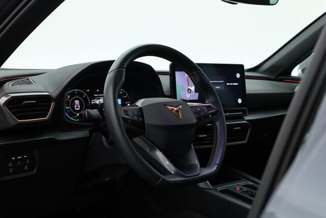 Cupra Formentor 1.4 e-Hybrid VZ 245pk | Adapt. Cruise | Camera | Apple CarPlay | Keyless | Navi | 19'' | LED | SOH 96% |