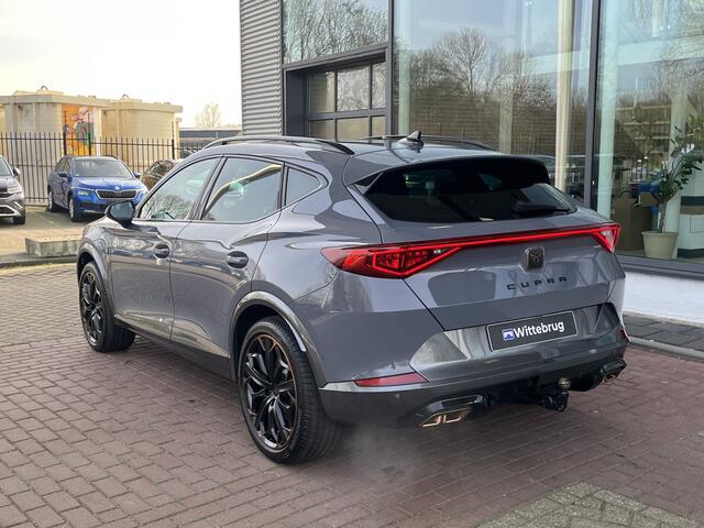 Cupra Formentor 1.4 e-Hybrid VZ Black Edition / Panorama dak / Leder / Zwenkbare trekhaak / Memory / 360 Camera / 19 Inch