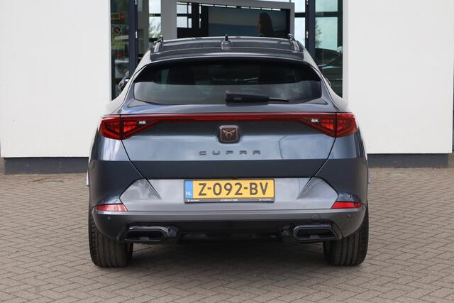 Cupra Formentor 1.4 TSI e-Hybrid Essential 204PK / 150kW, Achteruitrijcamera, adaptieve cruise control (acc), multifunctioneel verwarmbaar stuurwiel, winterpakket, 18'' LMV, getinte ruiten achter, parkeersensoren voor + achter, full LED koplampen DECEMBERDEAL
