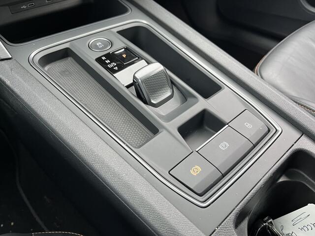 Cupra Formentor 1.4 e-Hybrid VZ Black Edition / AUTOMAAT/ 245 PK/ PANO/ TREKHAAK/ LEER/ ELEK.KLEP/ STUUR+STOELVERWARM./ PARK.SENSOR.V+A/ 360 CAMERA/ ACC/ KEYLESS/ DODEHOEK/ MEMORY SEAT/ FULL LINK/ NAVI/ DAB/ CLIMA/ LED/ ISOFIX/ 19'' LMV