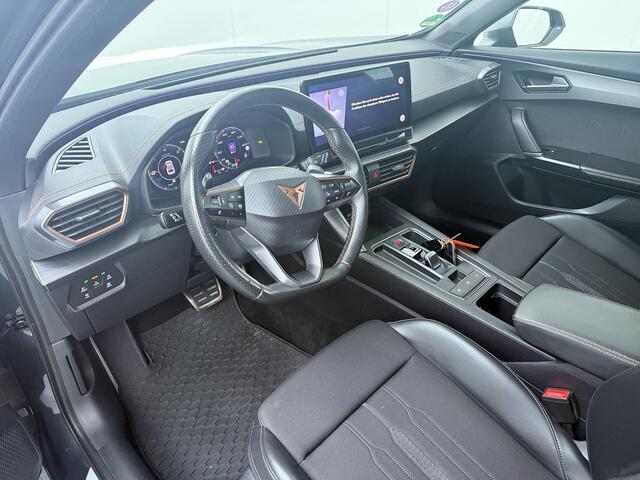 Cupra Formentor 1.4 e-Hybrid VZ Performance | 245 PK | SoH 89% | Trekhaak wegklapbaar | 360 graden camera top view | Navigatiesysteem | Dodehoek detectie | 19" LM velgen |