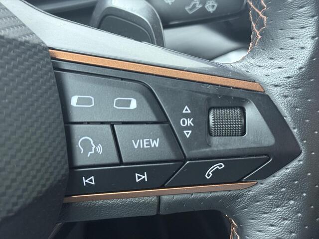 Cupra Formentor 1.4 e-Hybrid VZ Performance | 245 PK | SoH 89% | Trekhaak wegklapbaar | 360 graden camera top view | Navigatiesysteem | Dodehoek detectie | 19" LM velgen |