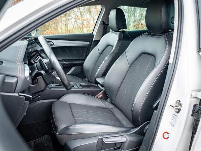 Cupra Formentor 1.4 TSI e-Hybrid // LED // Carplay // PDC // winter pakket