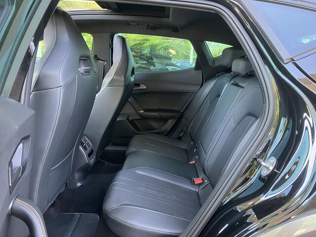 Cupra Formentor 1.4 e-Hybrid VZ Performance Memory Seat / 19 inch / Panorama dak / Supersport stuurwiel / Zwenkbare trekhaak / 360 graden camera