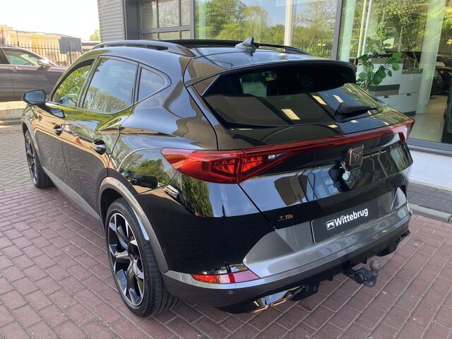 Cupra Formentor 1.4 e-Hybrid VZ Performance Memory Seat / 19 inch / Panorama dak / Supersport stuurwiel / Zwenkbare trekhaak / 360 graden camera