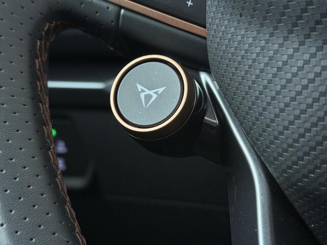 Cupra Formentor 1.5 TSI e-Hybrid VZ Performance | 272 PK | SoH 100% | Trekhaak wegklapbaar | Panoramadak | Sennheiser audio | Adaptive cruise control | 19" LM velgen |