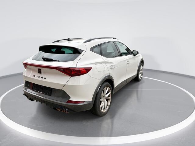 Cupra Formentor 1.4 TSI 204pk DSG e-Hybrid Essential Limited · Panoramadak · Camera · Apple/Android Car Play · Stuurwielverwarming · Keyless · Sfeerverlichting ·