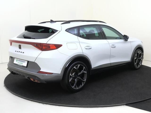 Cupra Formentor 1.4 e-Hybrid Performance | Panoramadak | 360 camera | CUPRA mode | Parkeerassistent | Keyless | Dodehoek detectie | Adaptieve cruise control | Stoel- en stuurwielverwarming |