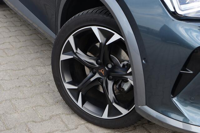 Cupra Formentor 1.4 e-Hybrid Performance | ACC | Camera | Trekhaak |