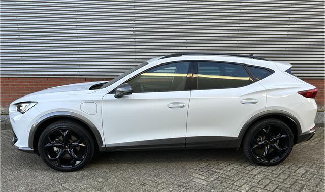 Cupra Formentor 1.4 e-Hybrid Business | PLUG IN Hybrid 204 pk | Adaptive Cruise Control | LED |