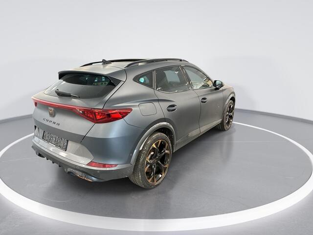 Cupra Formentor 1.4 245pk DSG e-Hybrid VZ Performance · Panoramadak · 360 Camera · Wegklapbare Trekhaak · Dodehoek Detectie · Keyless · 19'' Inch ·