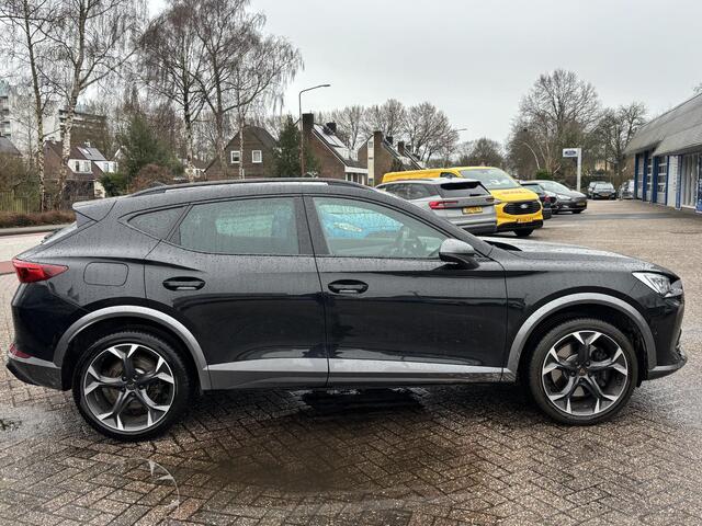 Cupra Formentor 1.4 e-Hybrid VZ Performance | 245pk PHEV | Plug-in Hybride | Stoelverwarming | Camera | Adaptive cruise control | 19 inch