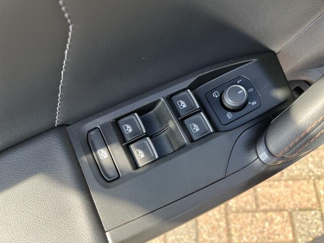 Cupra Formentor 1.4 e-Hybrid VZ Performance / AUTOMAAT/ 245 PK/ ADAPT. CRUISE/ DIGITAL DASH/ NAVI/ STOELVERWARM./ FULL LINK/ PARK. SENSOREN + CAMERA/ KEYLESS