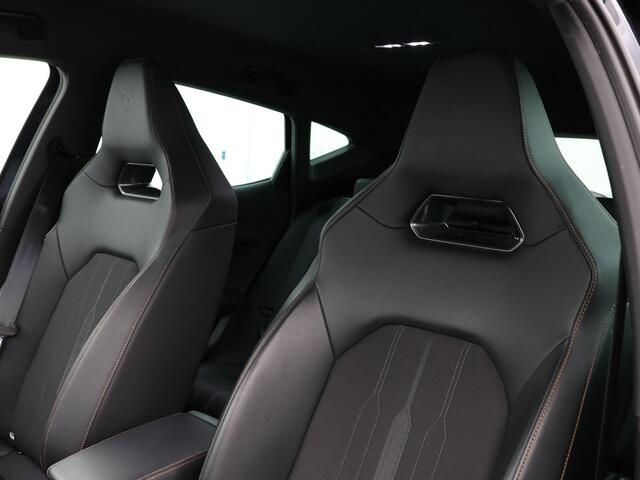 Cupra Formentor 1.4 245pk DSG e-Hybrid VZ Performance · Camera · Apple/Android Car Play · P-Sensoren · Stoel-& Stuurverwarming · 19'' Inch ·