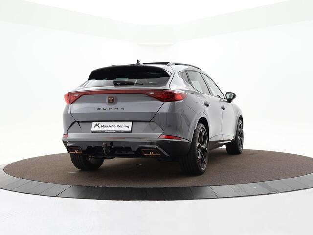 Cupra Formentor 1.4 TSI e-Hybrid 245pk VZ Performance Limited · Panoramadak · Trekhaak · Camera · Keyless · Stuur- & Stoelverwarming · Elek. Bestuurdersstoel + Geheugen · ACC · Garantie t/m 28-11-2027 of 80.000km
