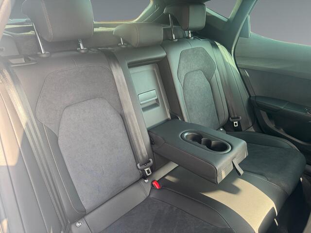 Cupra Formentor 1.5 204pk TSI e-Hybrid Business Cruise control adaptief | Voorstoelen verwarmd | Achteruitrijcamera