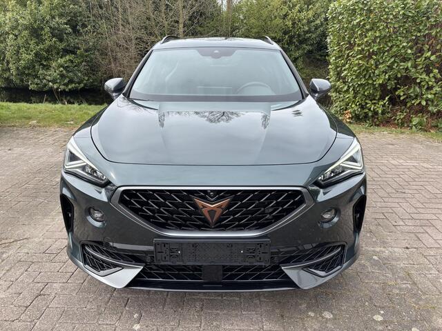 Cupra Formentor 1.4 e-Hybrid VZ Copper Edition 245pk | PHEV | Plug-in Hybride | Stoelverwarming | Camera | Adaptieve cruisecontrol (ACC) | Elektrisch verstelbare stoelen met geheugen