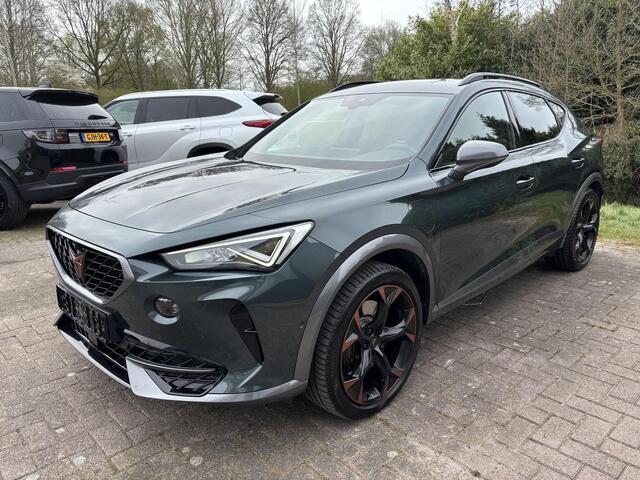 Cupra Formentor 1.4 e-Hybrid VZ Copper Edition 245pk | PHEV | Plug-in Hybride | Stoelverwarming | Camera | Adaptieve cruisecontrol (ACC) | Elektrisch verstelbare stoelen met geheugen