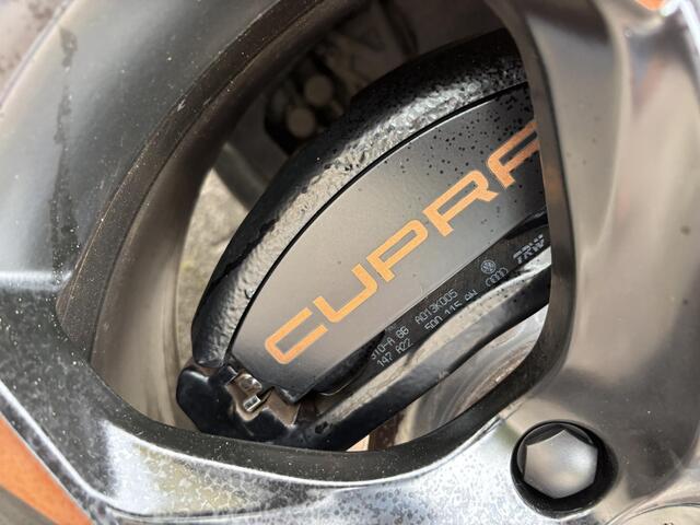 Cupra Formentor 1.4 e-Hybrid VZ Copper Edition 245pk | PHEV | Plug-in Hybride | Stoelverwarming | Camera | Adaptieve cruisecontrol (ACC) | Elektrisch verstelbare stoelen met geheugen