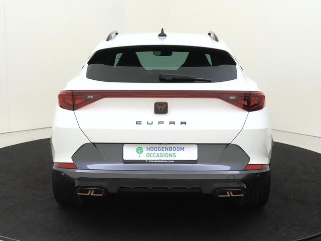 Cupra Formentor 1.4 e-Hybrid VZ Performance | SoH 95% | Adaptieve demping | Parkeerassistent | Stuurwielverwarming | Achteruitrijcamera | Dodehoek detectie | Keyless | Navigatie |